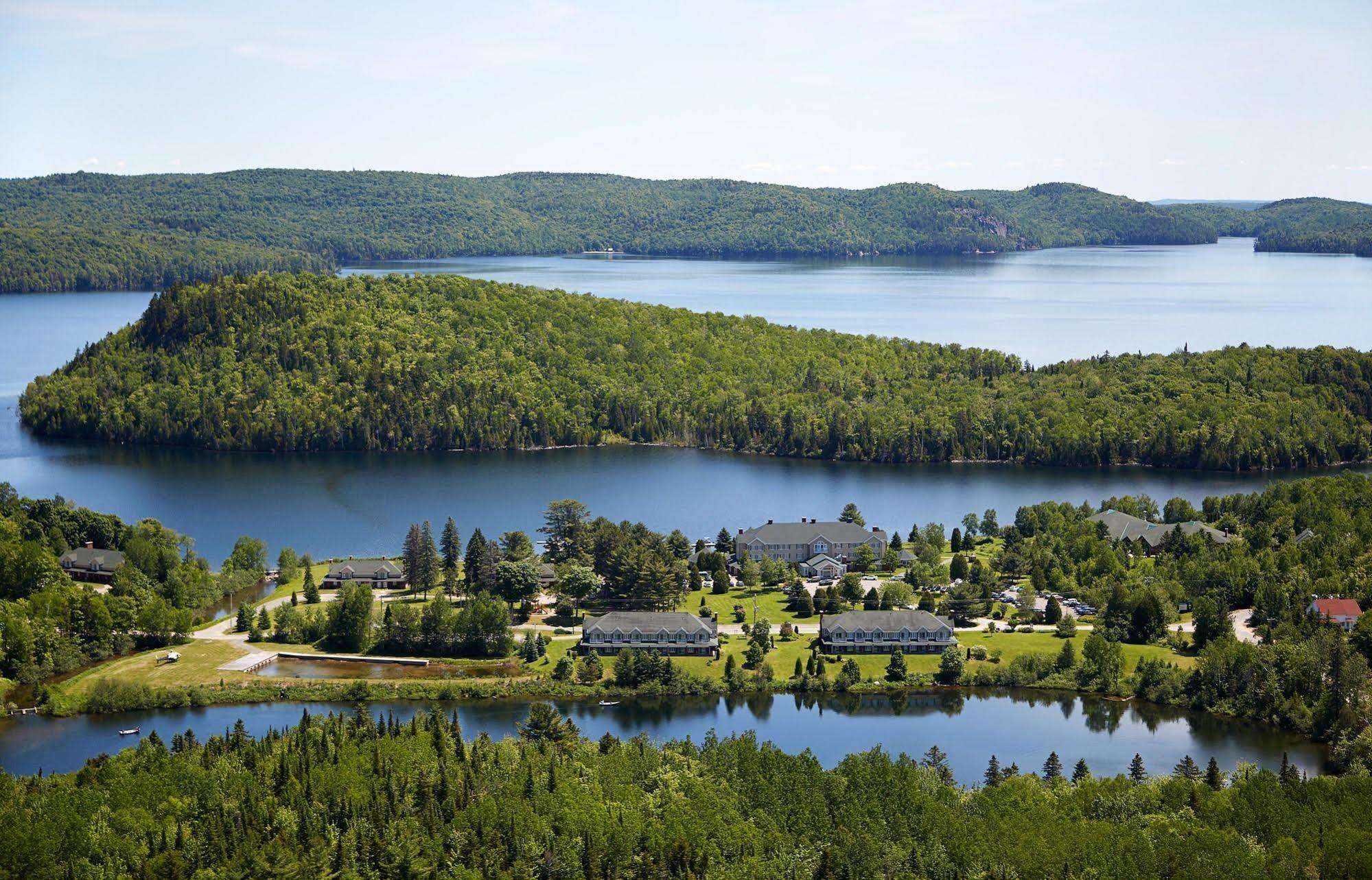 Auberge du Lac-à-l'Eau-Claire Saint-Alexis-des-Monts Exterior foto